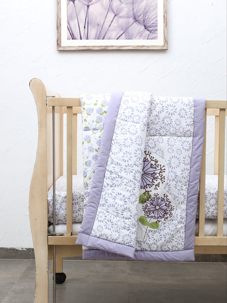 The Pretty Puffballs Cotton Quilt