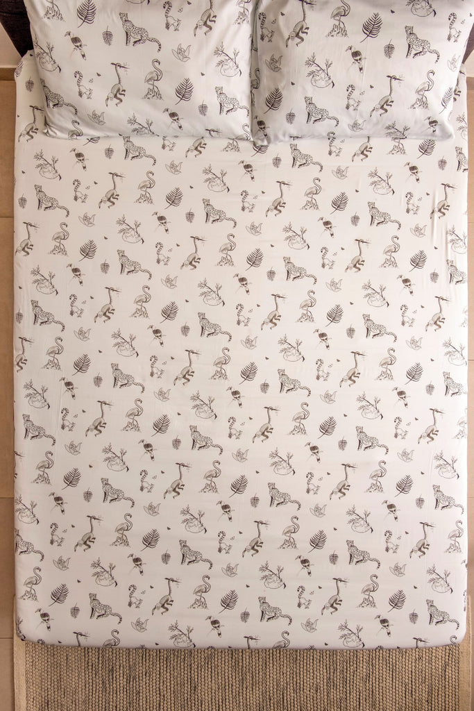 Jungle Stories Sheet And Shams Set - Flat Sheet + Double+ Two Sham+Packing Bag
