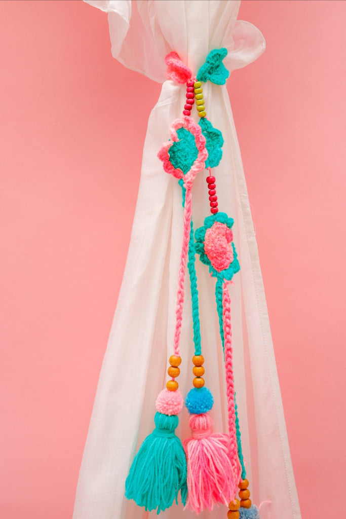 Flora Crochet Tieback