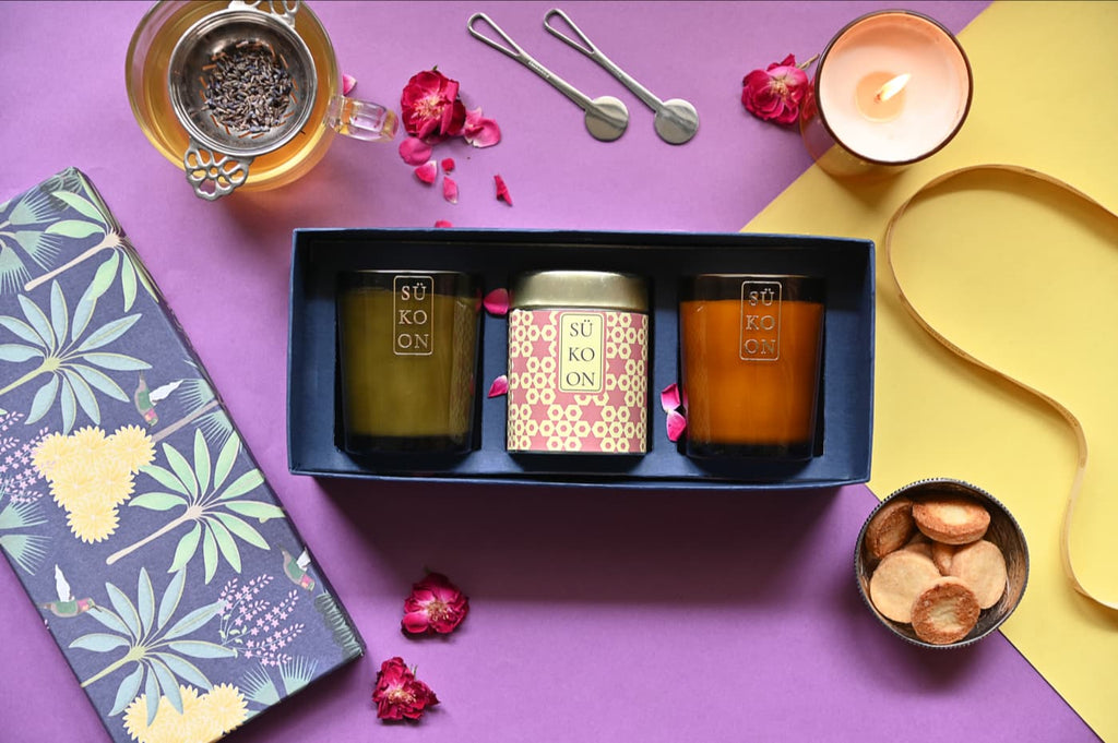Gift Set- 2 Scented Candles And 1 Tea
