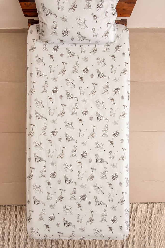 Jungle Stories Sheet And Shams Set - Flat Sheet Single + One Sham + Packing Bag