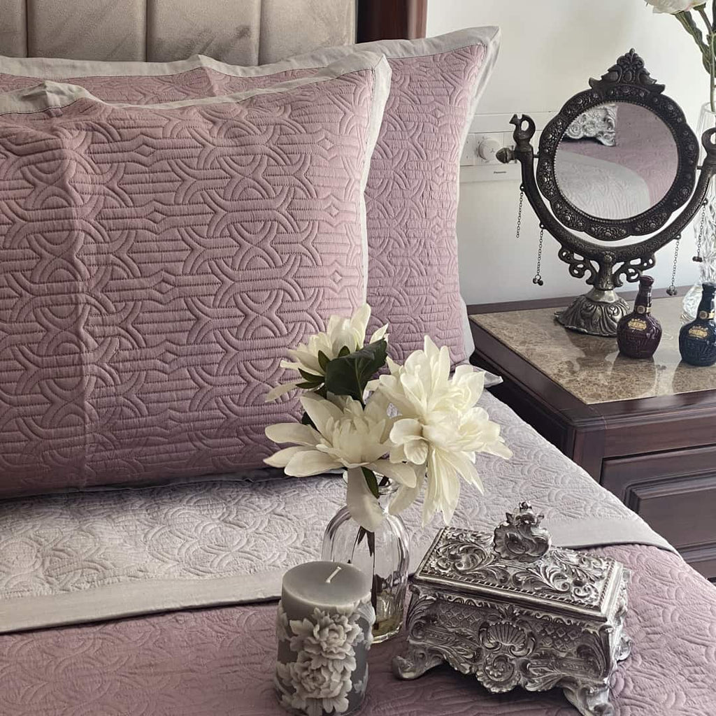 Old Rose & Sandstone Grey Moderne Bedspread