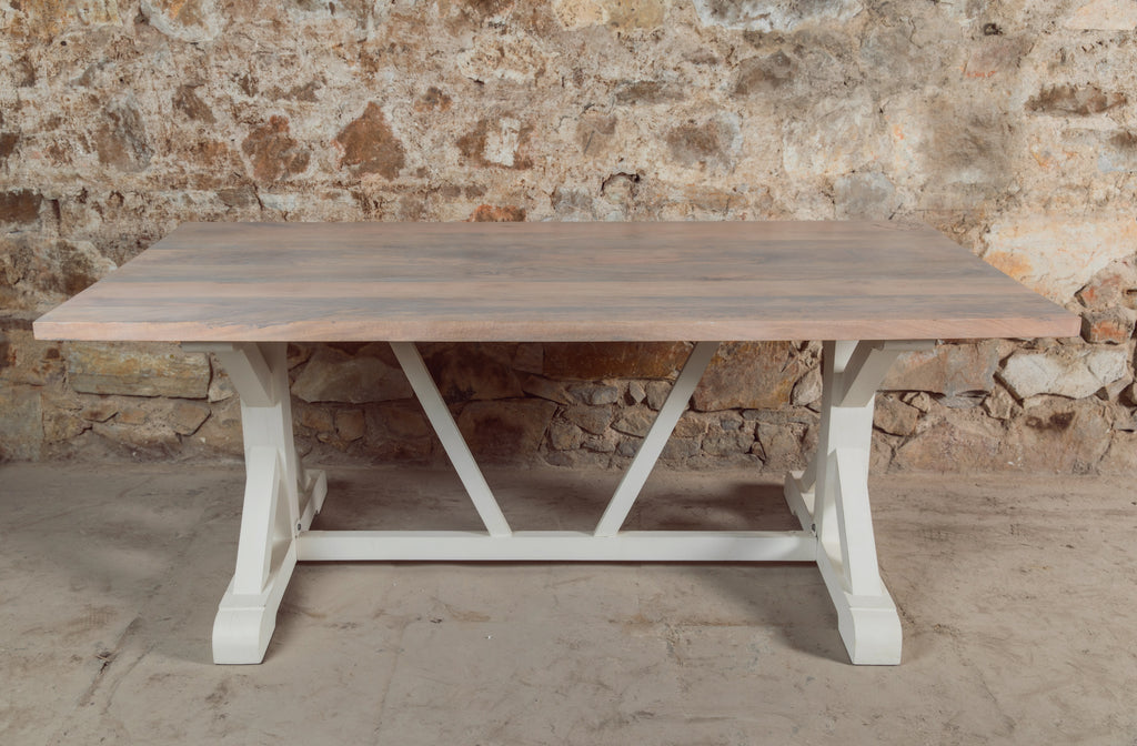 Norda Dining Table