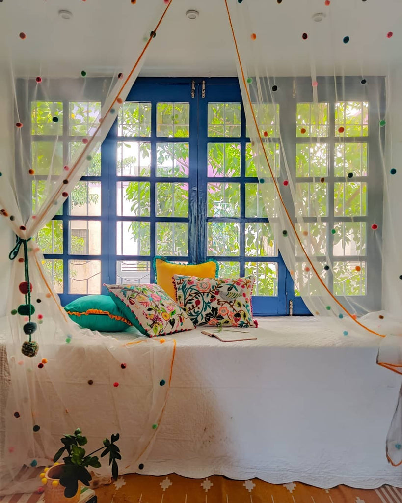 Net Pompom Curtain