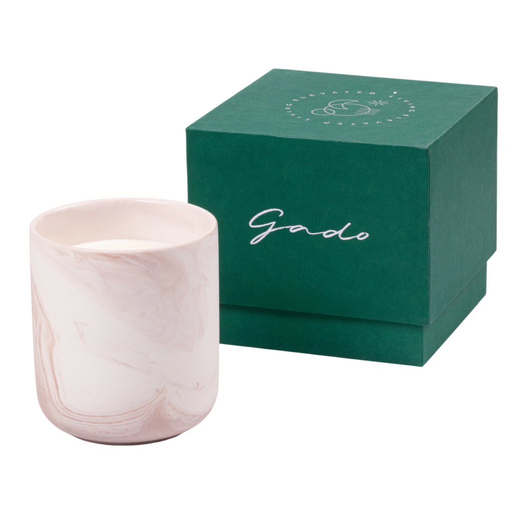 Izna Candle- Spiced Cedar & Musk